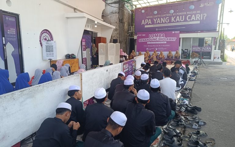 Suasana Lomba Senandung Sholawat