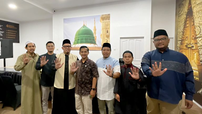 Rumah Zakat, Masjid Nusantara, dan Relawan Nusantara Jalin Silaturahmi serta Perkuat Sinergi Dakwah di Masjid Munzalan Mubarakan